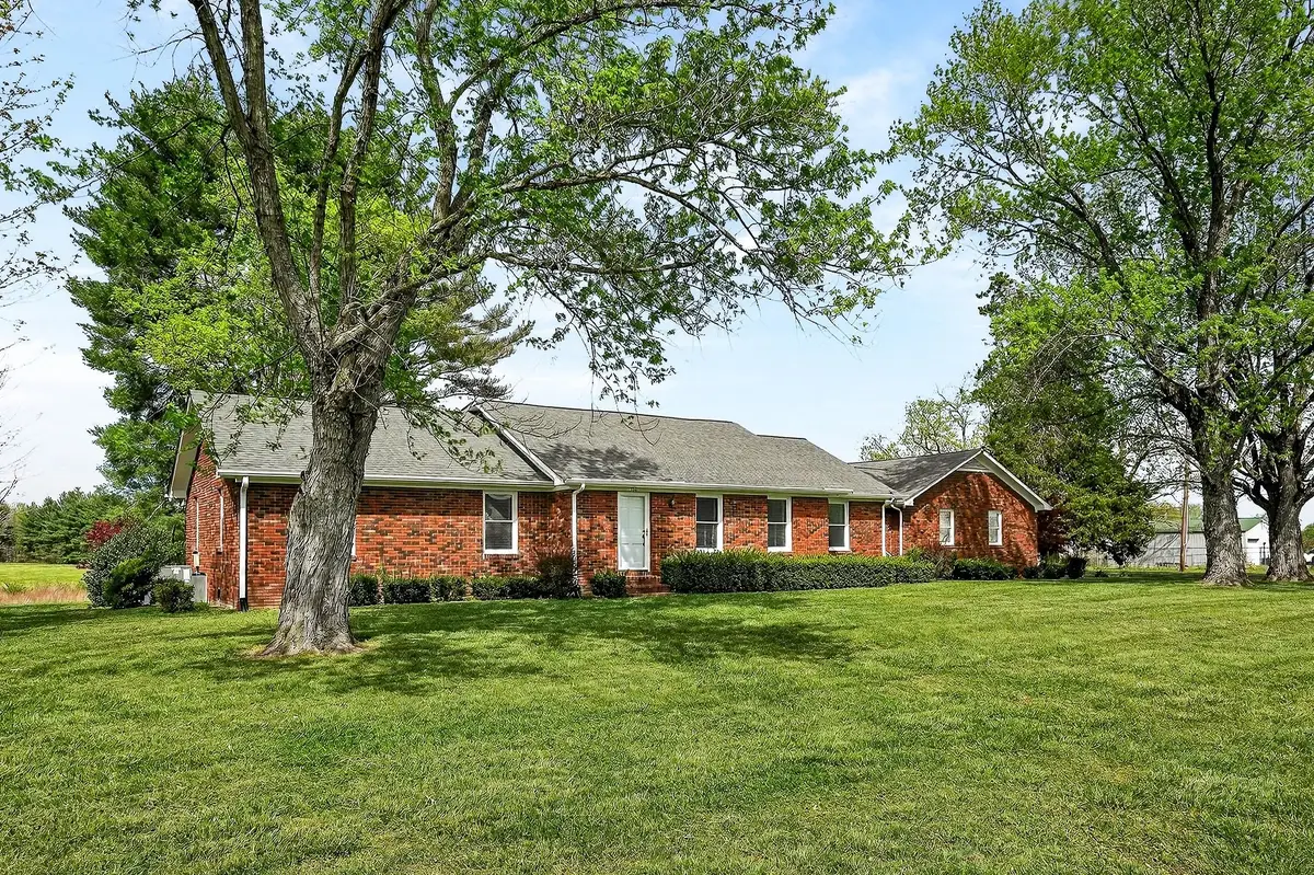 530 W Main St, Smithville, TN 37166 - #1