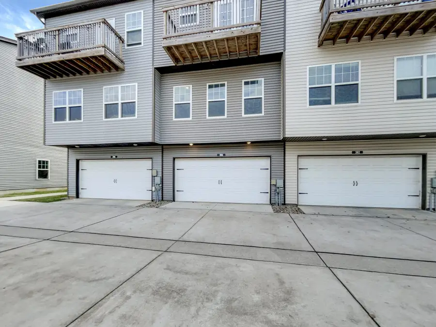 304 Negri Ct Ne, La Vergne, TN 37086 - #2