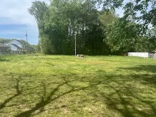 1 Dobert Rd, Manchester, TN 37355