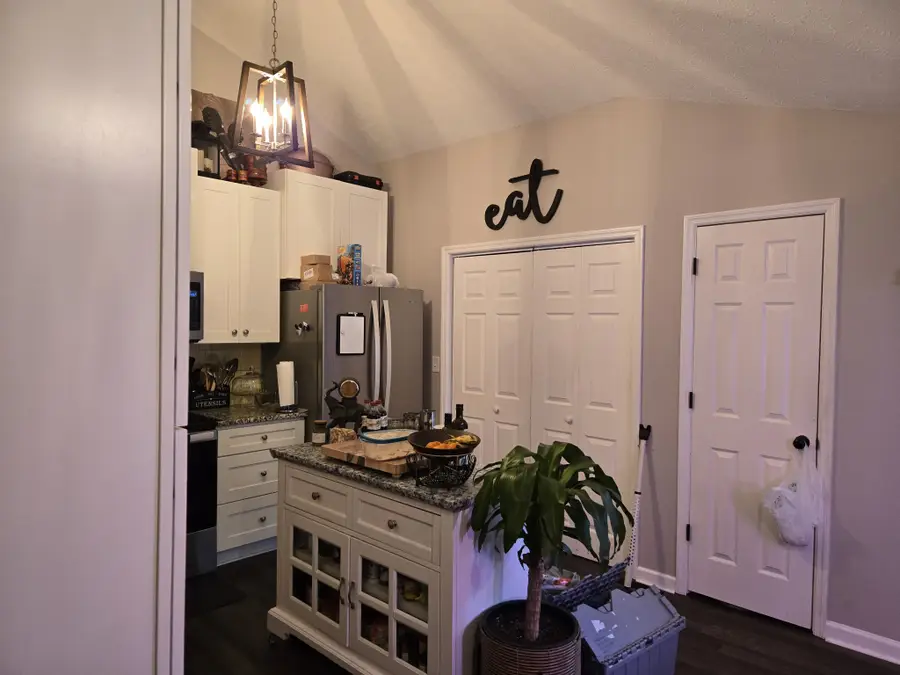 122 Friar Tuck Dr, Dickson, TN 37055 - #3