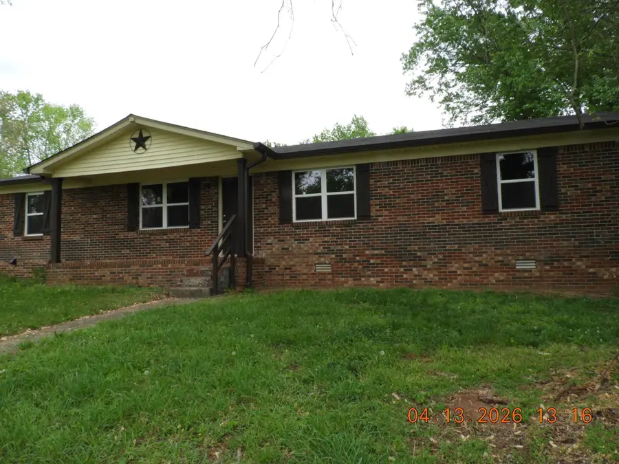 903 Miles Rd, Pulaski, TN 38478 - #3