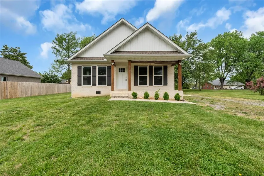 829 Luttrell Ave, Smithville, TN 37166 - #2