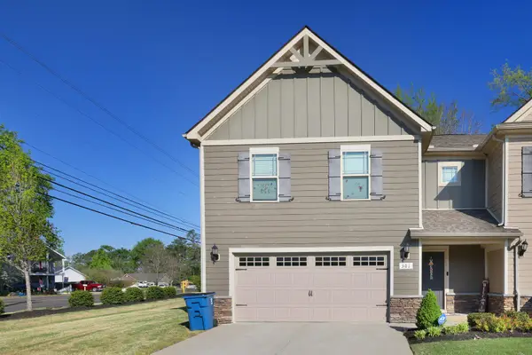 301 Homer Jackson Dr, Smyrna, TN 37167