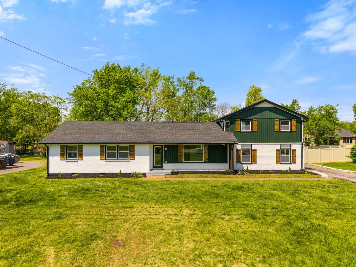 3015 Lyndale Dr, Nashville, TN 37207 - #1