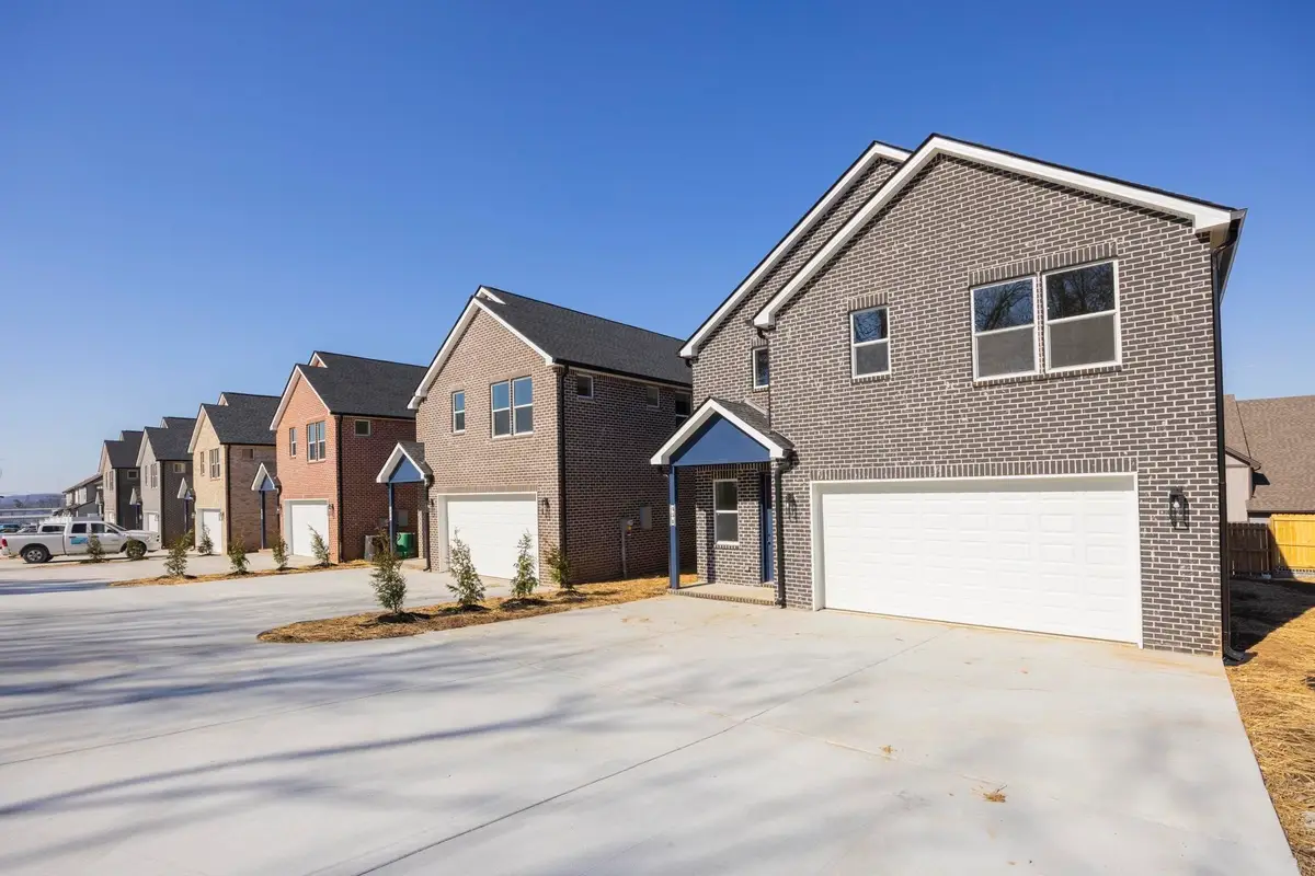 441 Sandhill Rd, La Vergne, TN 37086 - #1