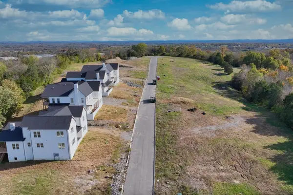 1026 Tiane Trl, Gallatin, TN 37066