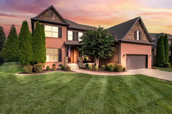 8050 Fenwick Ln, Spring Hill, TN 37174