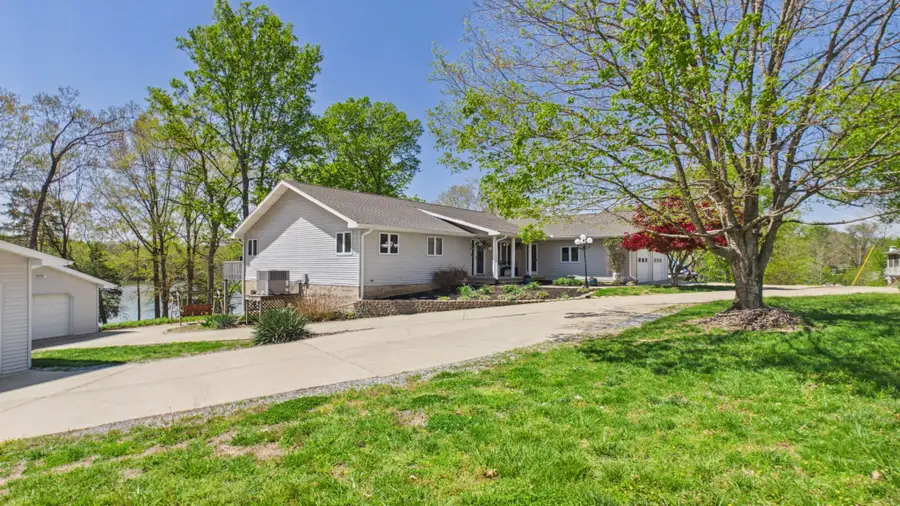 251 Driftwood Dr, Cadiz, KY 42211 - #2