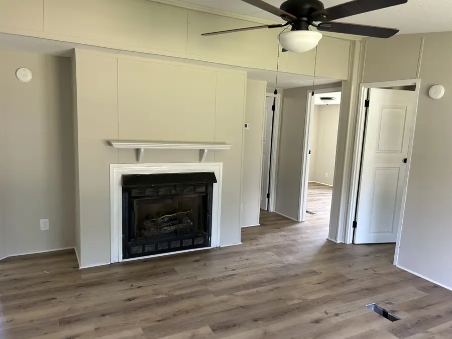 21 Country Dr, Fayetteville, TN 37334 - #3