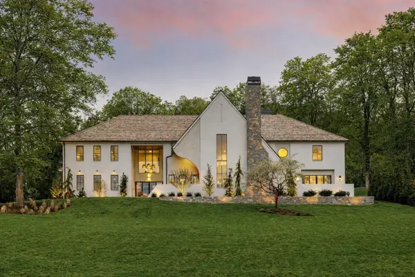 1049 Overton Lea Rd, Nashville, TN 37220