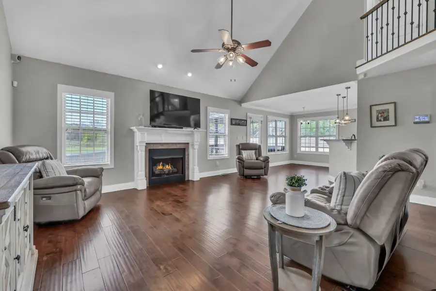 2212 Ellington Gait Dr, Clarksville, TN 37043 - #2