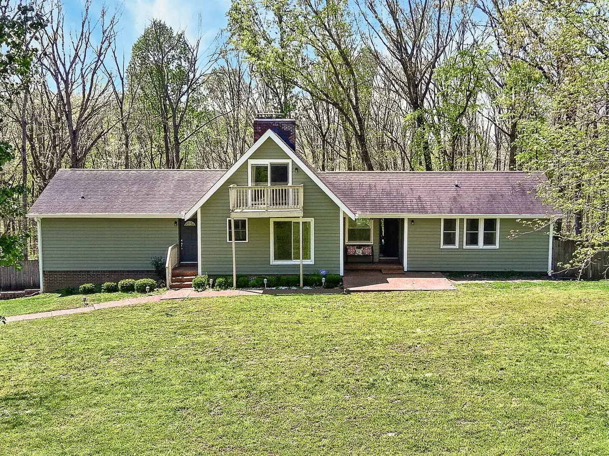 1040 Williams Dr, White Bluff, TN 37187 - #1