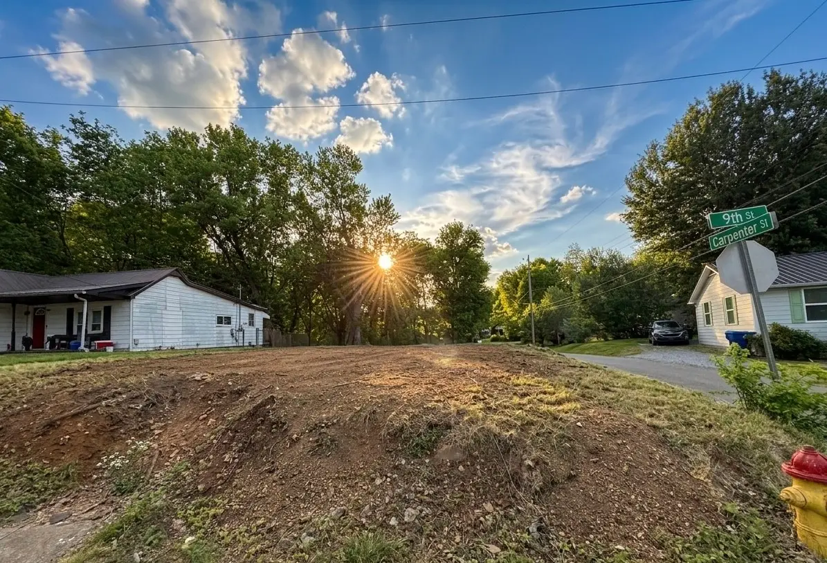 601 9th St, Clarksville, TN 37040 - #1