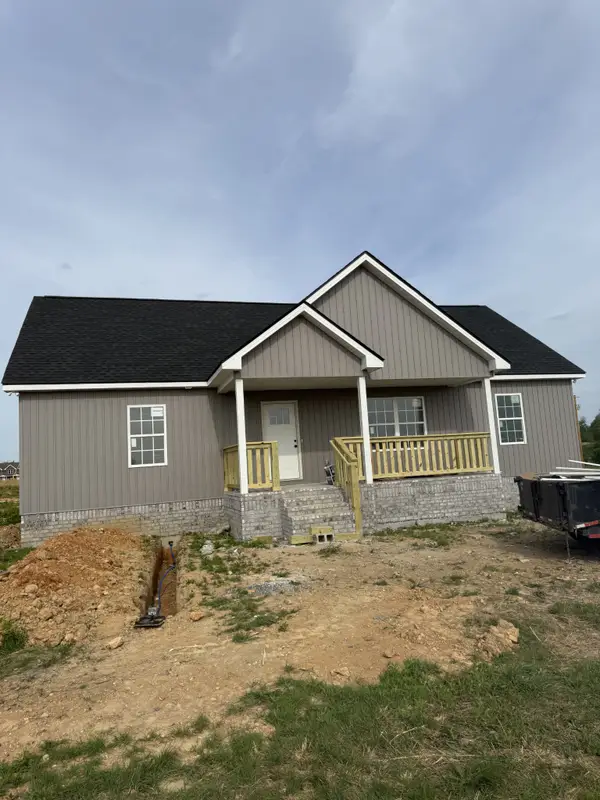 137 Martha Circle, Lafayette, TN 37083