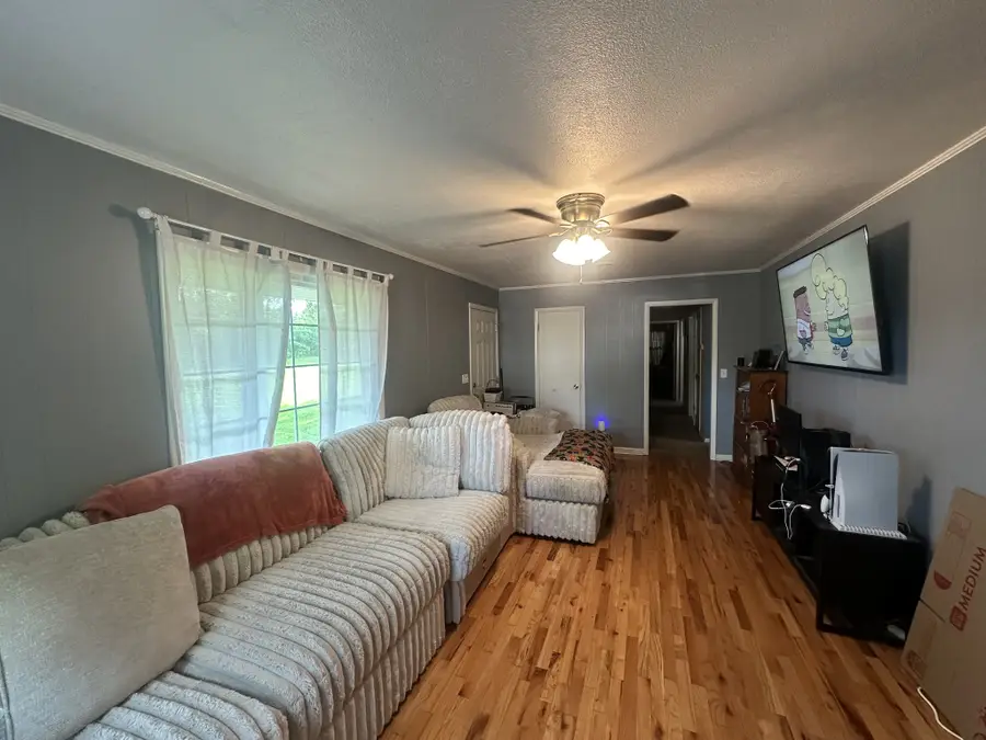 1814 Grandaddy Rd, Lawrenceburg, TN 38464 - #2