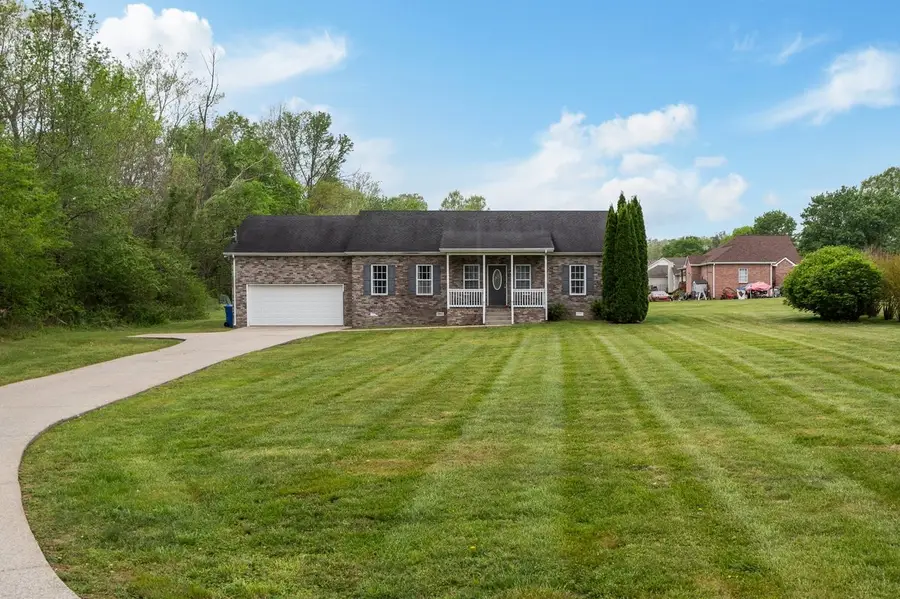 202 Parkside Ln, Burns, TN 37029 - #3