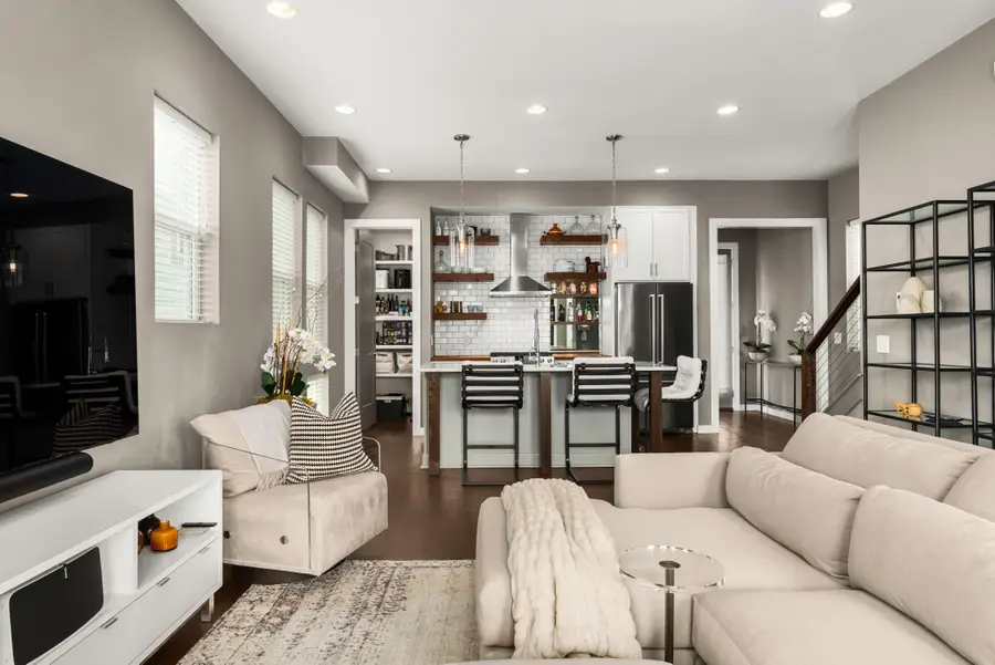 702 Porter Rd, Nashville, TN 37206 - #3