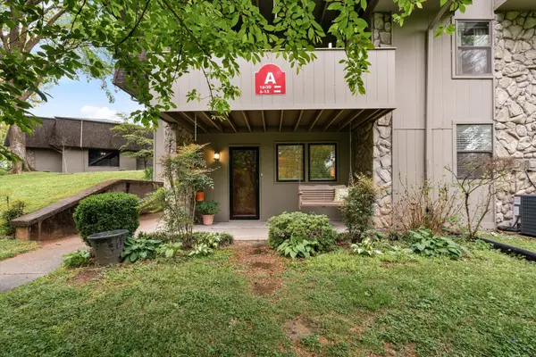 2929 Selena Dr #16, Nashville, TN 37211