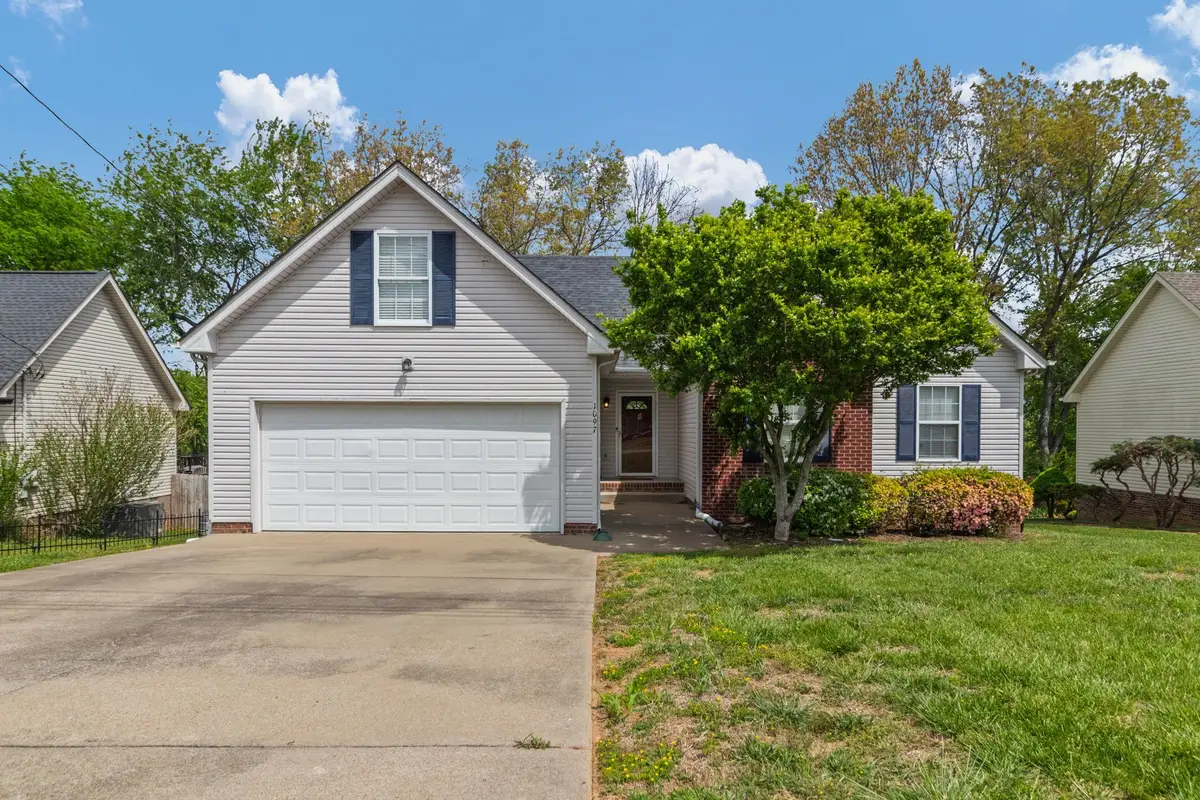1097 Gunpoint Dr, Clarksville, TN 37042 - #1