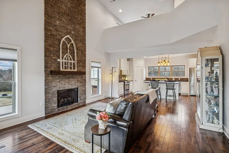 1412 Brook Dr, Columbia, TN 38401 - #3