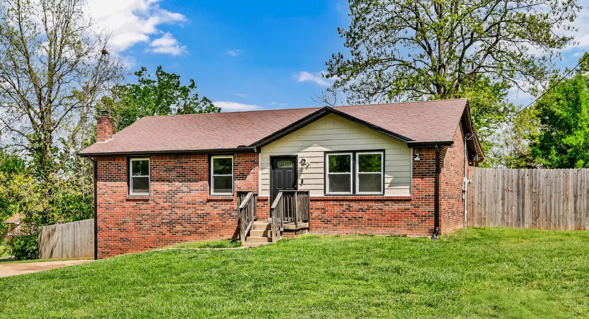 2186 Blakemore Dr, Clarksville, TN 37040 - #1