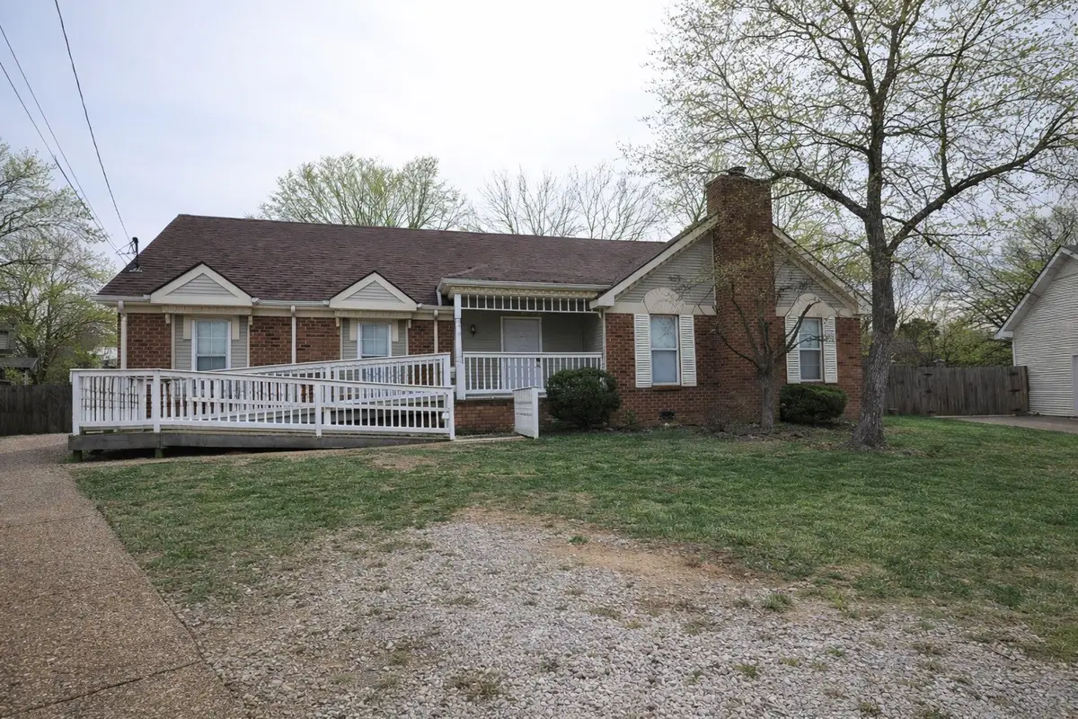 3104 Country Lawn Dr, Antioch, TN 37013 - #1