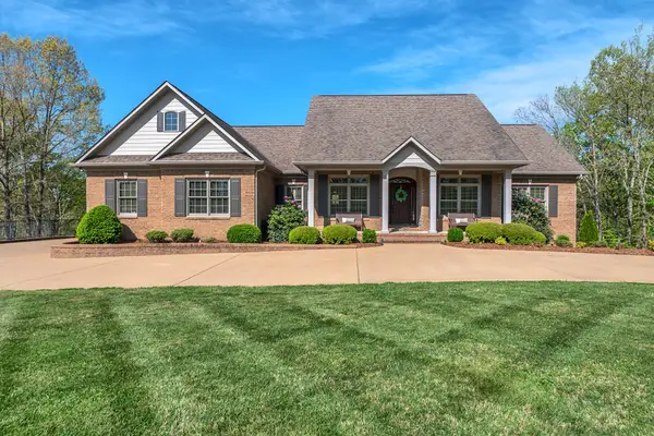 294 Cove Ln, Lawrenceburg, TN 38464