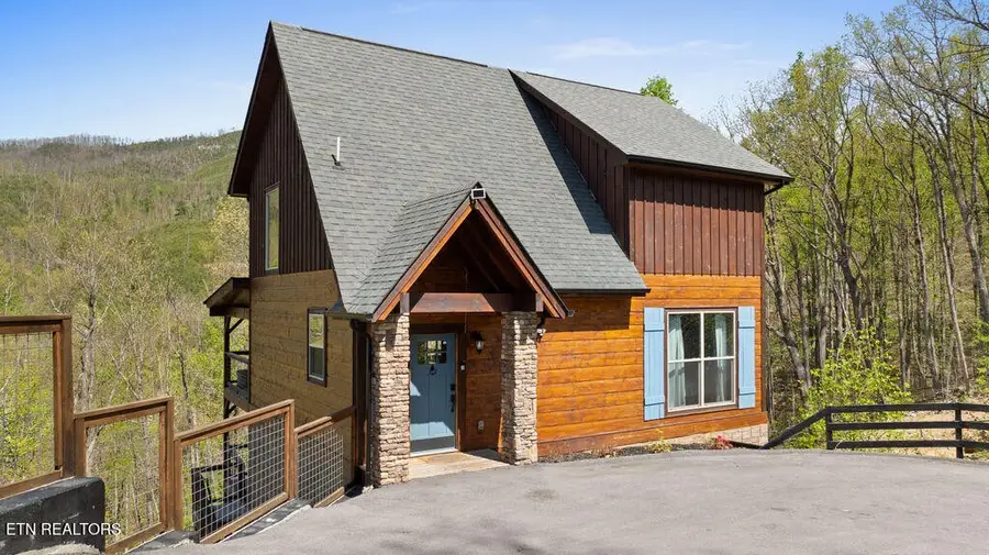 817 Pine Top Lane, Gatlinburg, TN 37738 - #2