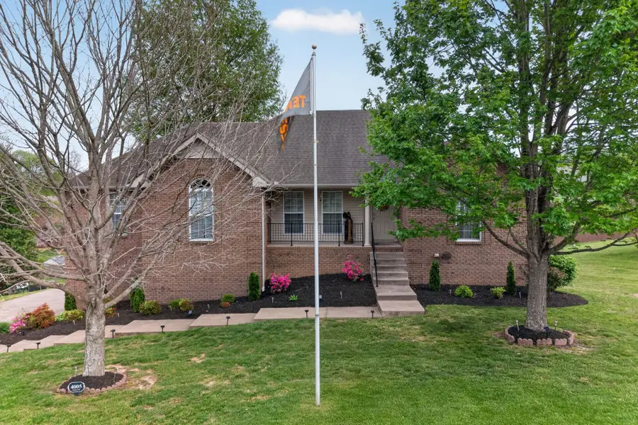 4005 Summit Dr, Greenbrier, TN 37073 - #2