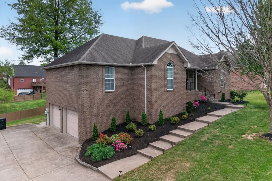 4005 Summit Dr, Greenbrier, TN 37073 - #3