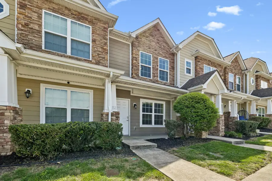 112 Cobblestone Place Dr, Goodlettsville, TN 37072 - #2