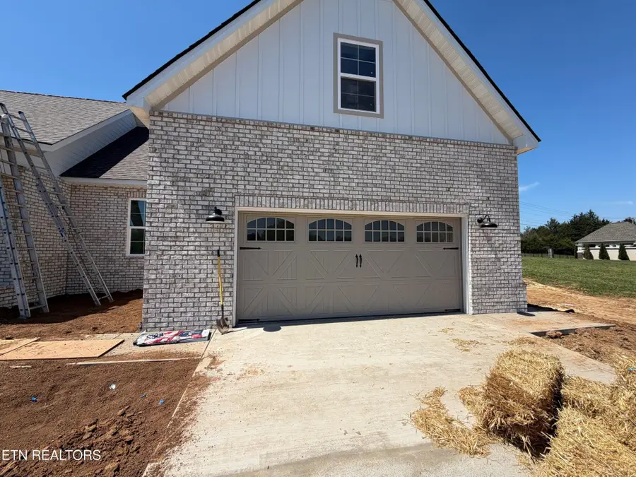 5122 Aspen Ave, Morristown, TN 37813 - #3