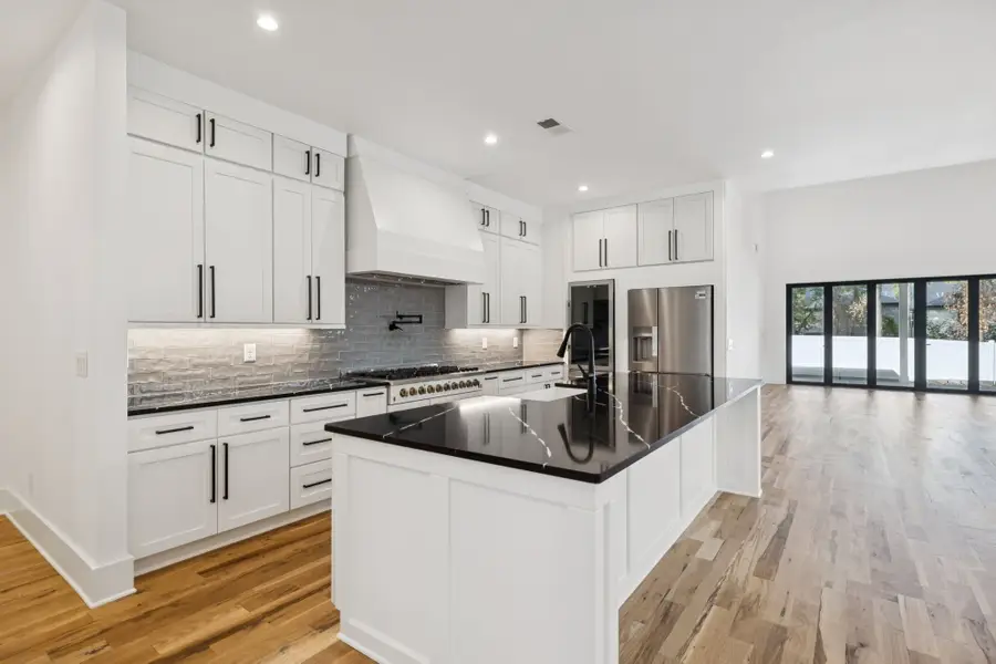 1110 Caldwell Ln, Nashville, TN 37204 - #3