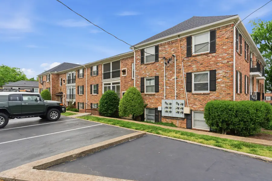 5025 Hillsboro Pike #15L, Nashville, TN 37215 - #2
