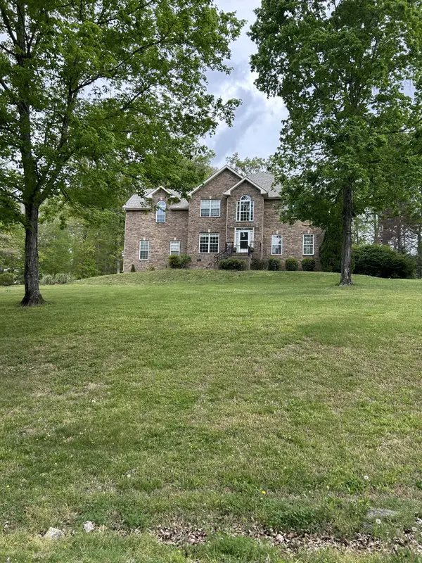1034 Ridglea Dr, Burns, TN 37029