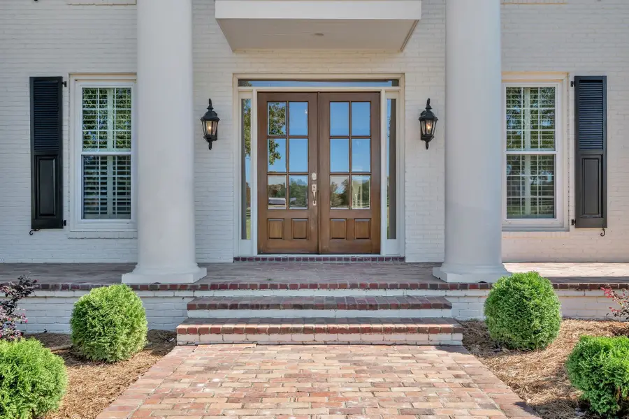 1860 Old Natchez Trce, Franklin, TN 37069 - #2