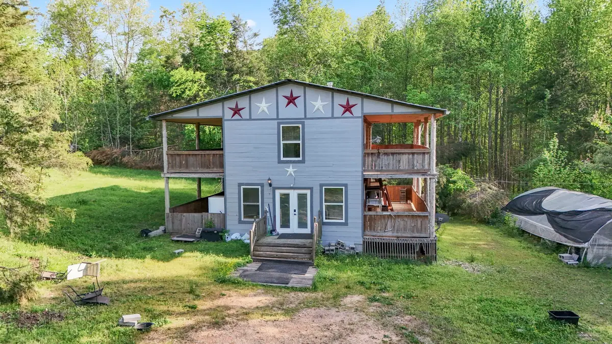 140 K B Song Ln, Linden, TN 37096 - #1