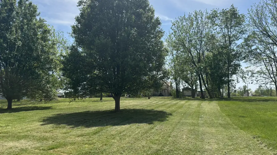 408 College St, Lafayette, TN 37083 - #2