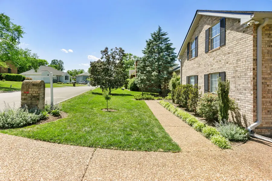 417 Moss Creek Ct, Nashville, TN 37221 - #2