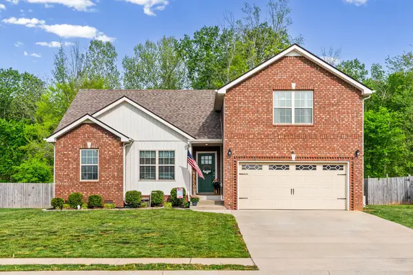 2324 Colston Dr, Clarksville, TN 37042