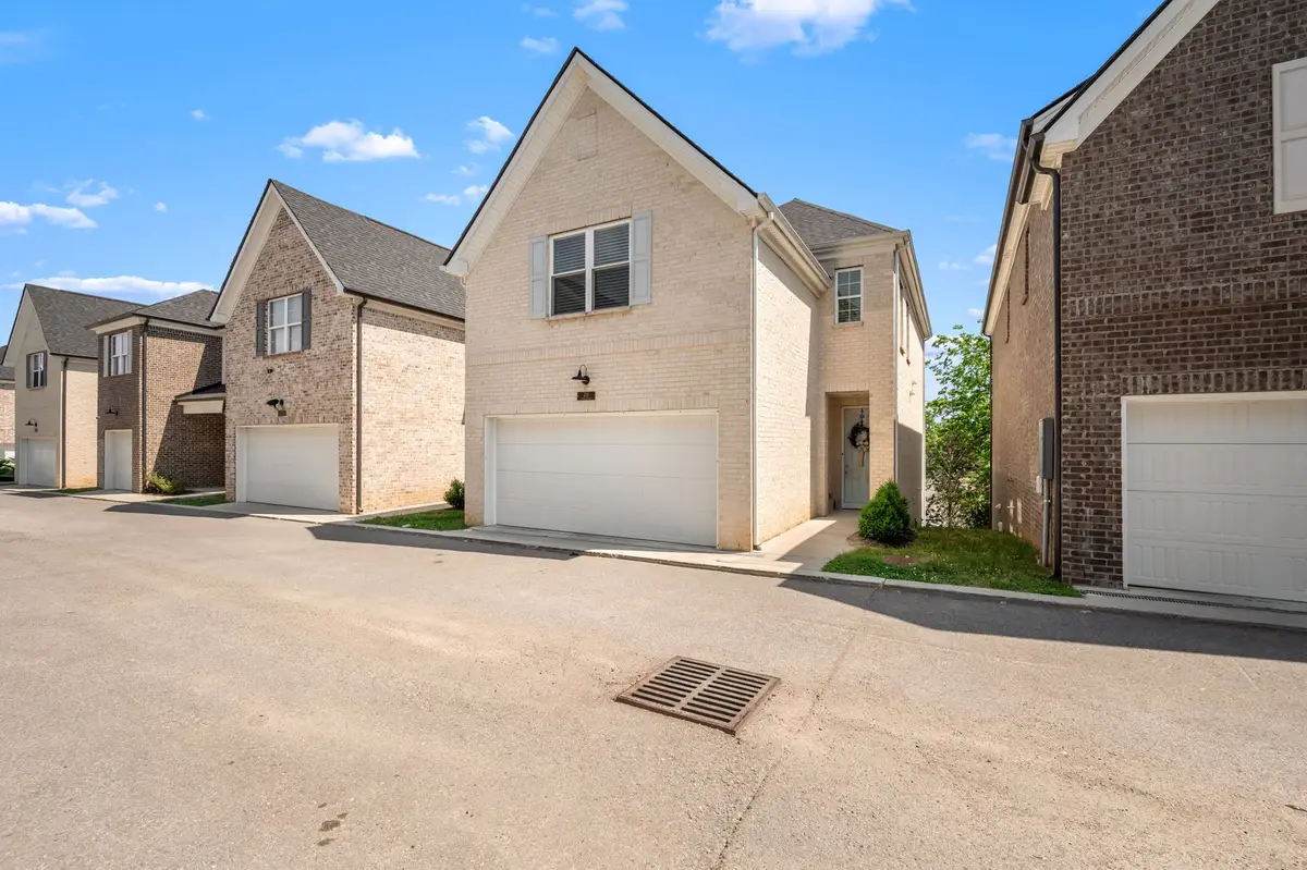 2656 Lakevilla Dr #20, Nashville, TN 37217 - #1