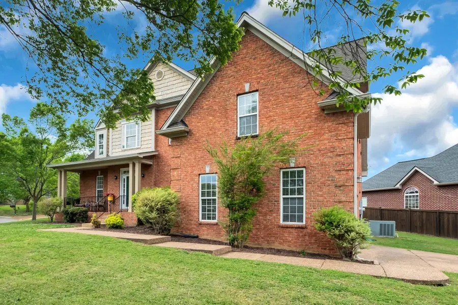 613 Regent Park Dr, Mount Juliet, TN 37122 - #3