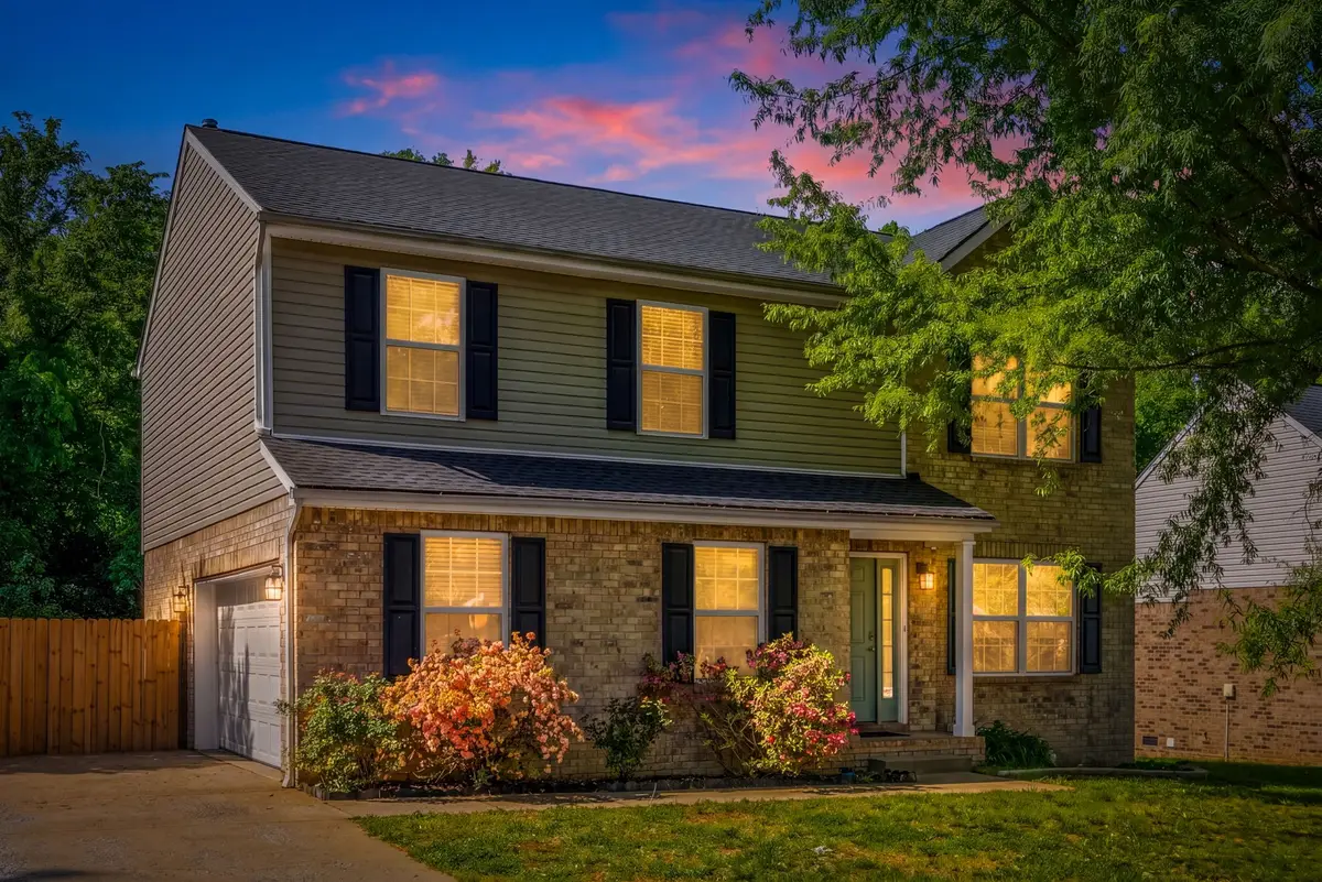 661 Smoky Mountains Dr, Gallatin, TN 37066 - #1