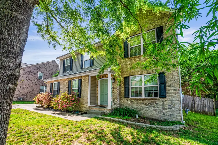 661 Smoky Mountains Dr, Gallatin, TN 37066 - #2