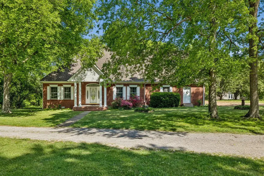1019 Hilton Ln, Castalian Springs, TN 37031 - #2