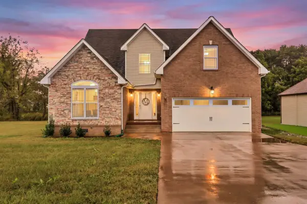 1042 Taits Station Dr, Clarksville, TN 37040