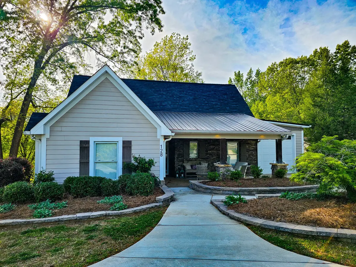 128 Holly Tree Dr, Estill Springs, TN 37330 - #1