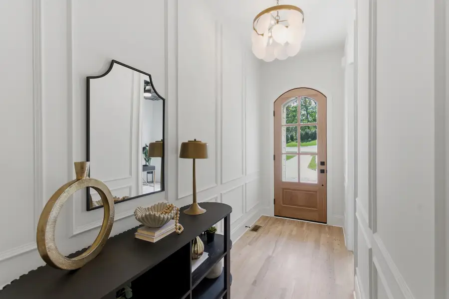 3719 Estes Rd, Nashville, TN 37215 - #3