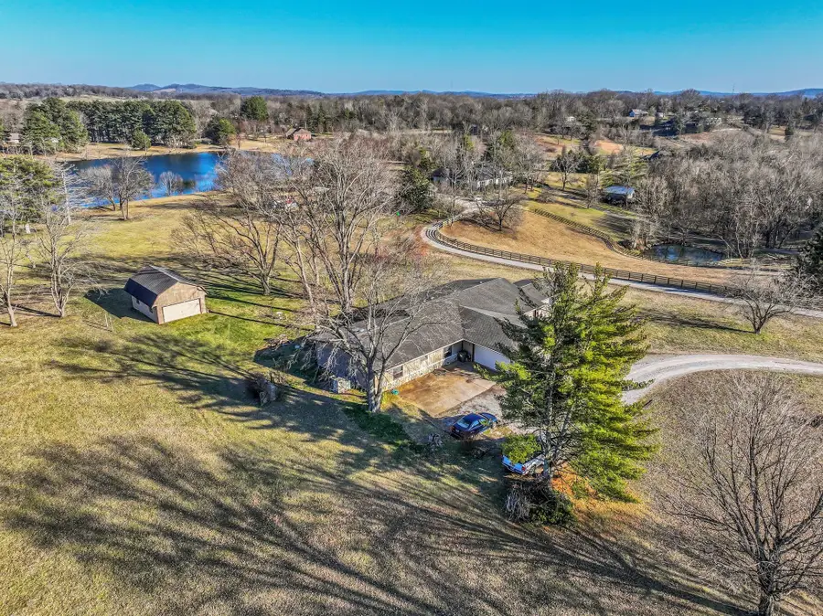 1020 Bunker Hill Dr, Arrington, TN 37014 - #3