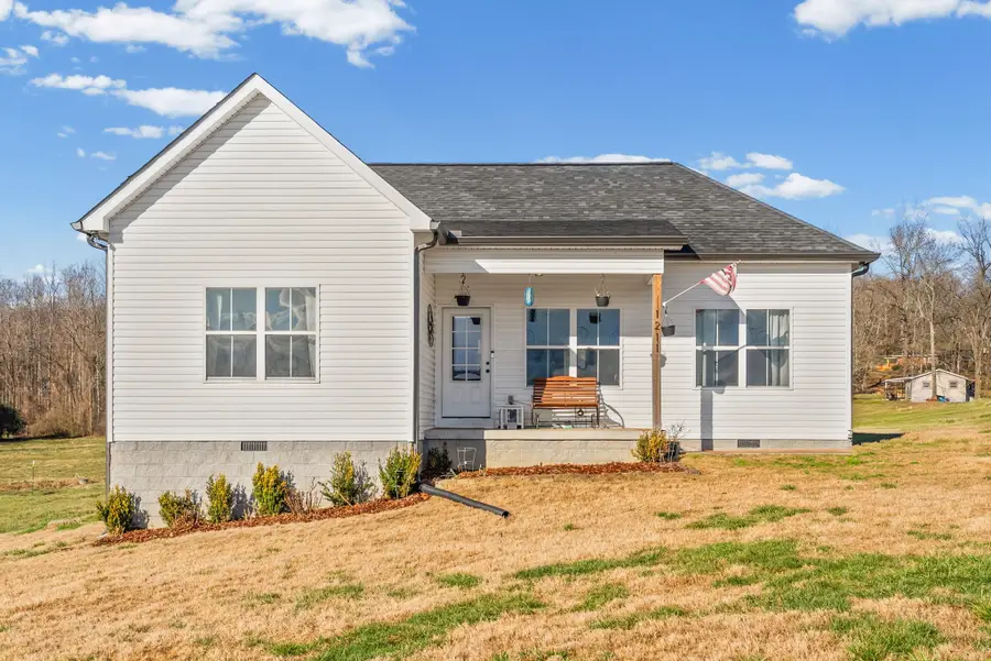 1211 N Charlotte St, Dickson, TN 37055 - #2